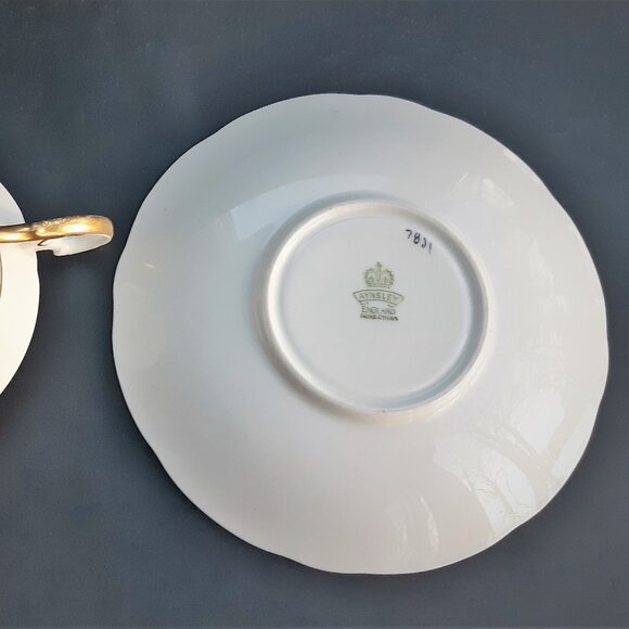 Aynsley Cup & Saucer Set Red Burgundy Floral Gold Trim Doris Shape 1930s England - Picture 10 of 10